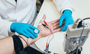 EMG nedir, bel ağrısı için EMG neden çekilir ? %100 Gerçek Tecrübe